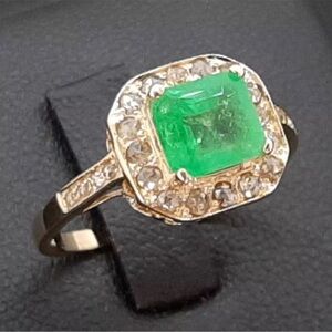 Vintage 14k solid yellow gold RARE EMERALD RING